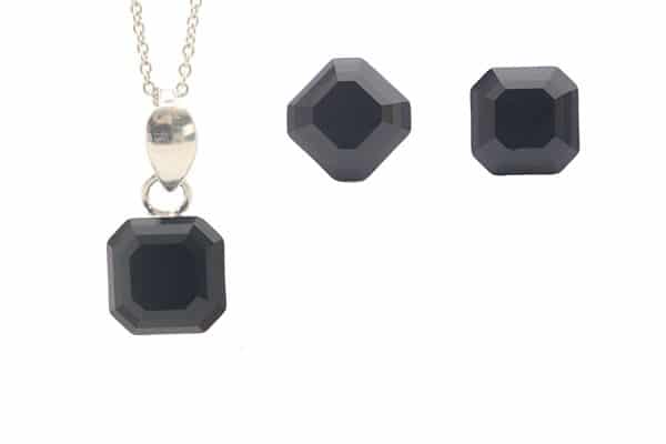 set negru set swarovski negru pandantiv negru colier negru cercei mici negri cercei swarovski negri cercei argint negri cercei patrati negri