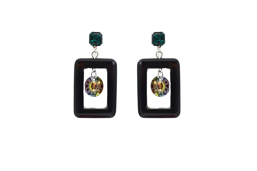 cercei-mari-reliaxati-cu-pietre-semipretioase-onix-si-cristale-swarovski-in-nuante-de-verde cercei mari cercei mari eleganti cercei mari cu pietre cercei onix cercei swarovski vcercei negrii cercei negri cercei verzi cercei swarovski negrii cercei swarovski verzi