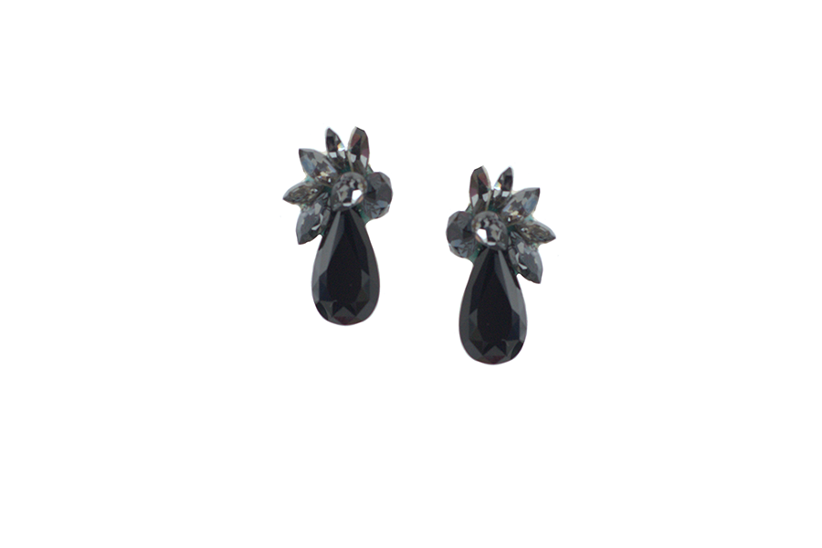 cercei-pe ureche-mari-eleganti-realizati-cu-cristale-swarovski-in-nuante-de-negru-si-gri-stralucitor cercei negrii cercei negri cercei swarovski negrii cercei swarovski negrii cercei mari negrii cercei mari negri cerecei eleganti negrii cercei eleganti negri cercei mari negrii cercei mari negri cercei pe ureche cercei elganti pietre