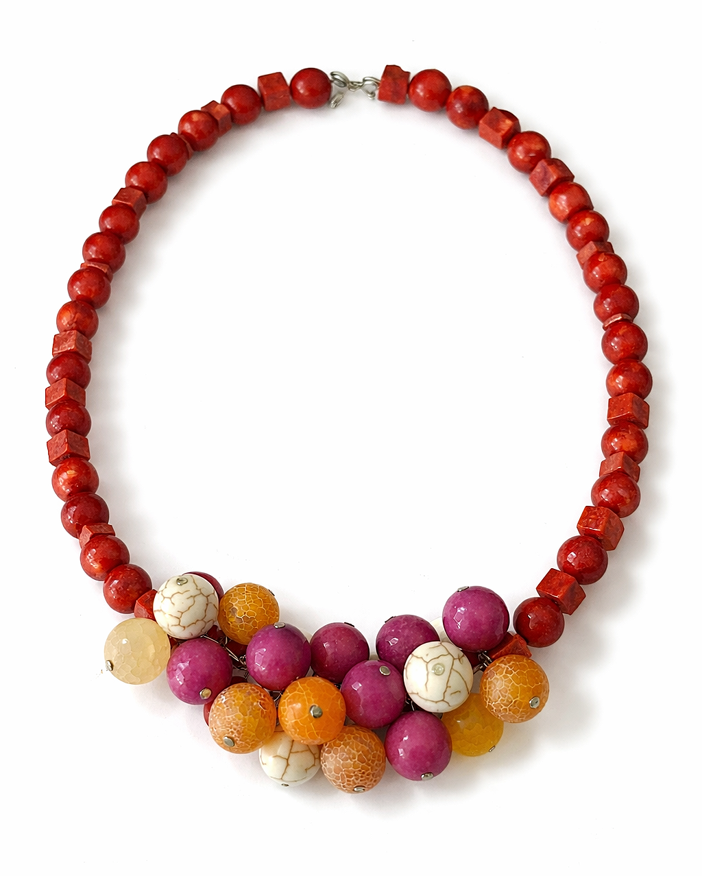 colier-pietre-naturale-coral-howlite-agate-jad colier pietre naturale colier multicolor colier statement colier handmade pietre naturale colier rosu mov galben colier boho chic colier elegant pietre naturale bijuterii handmade colier fashion femei colier design artistic colier luxury handmade